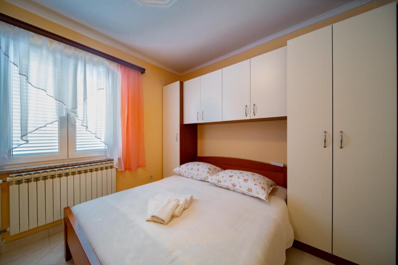 Kastell Apartments Lopar Exterior foto